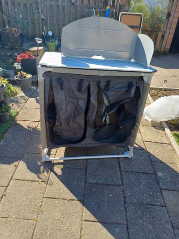 Camping kast beschikbaar voor biedingen