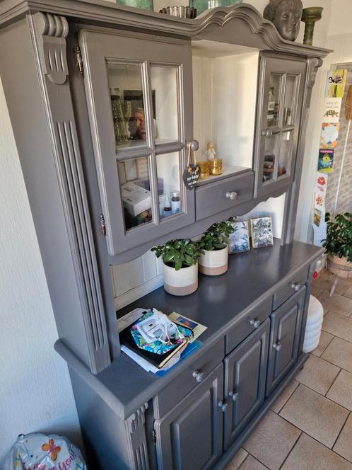 Mooie grijze buffetkast, Huis en Inrichting, Kasten | Buffetkasten, Zo goed als nieuw, 150 tot 200 cm, 25 tot 50 cm, Ophalen