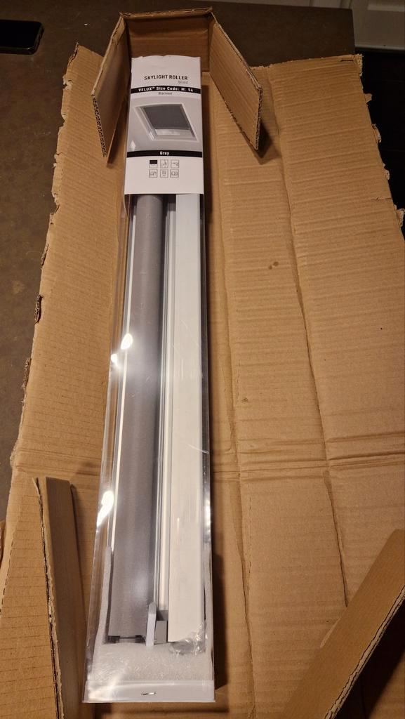Velux verduisterend rolgordijn M04, Huis en Inrichting, Stoffering | Gordijnen en Lamellen, Zo goed als nieuw, Minder dan 100 cm