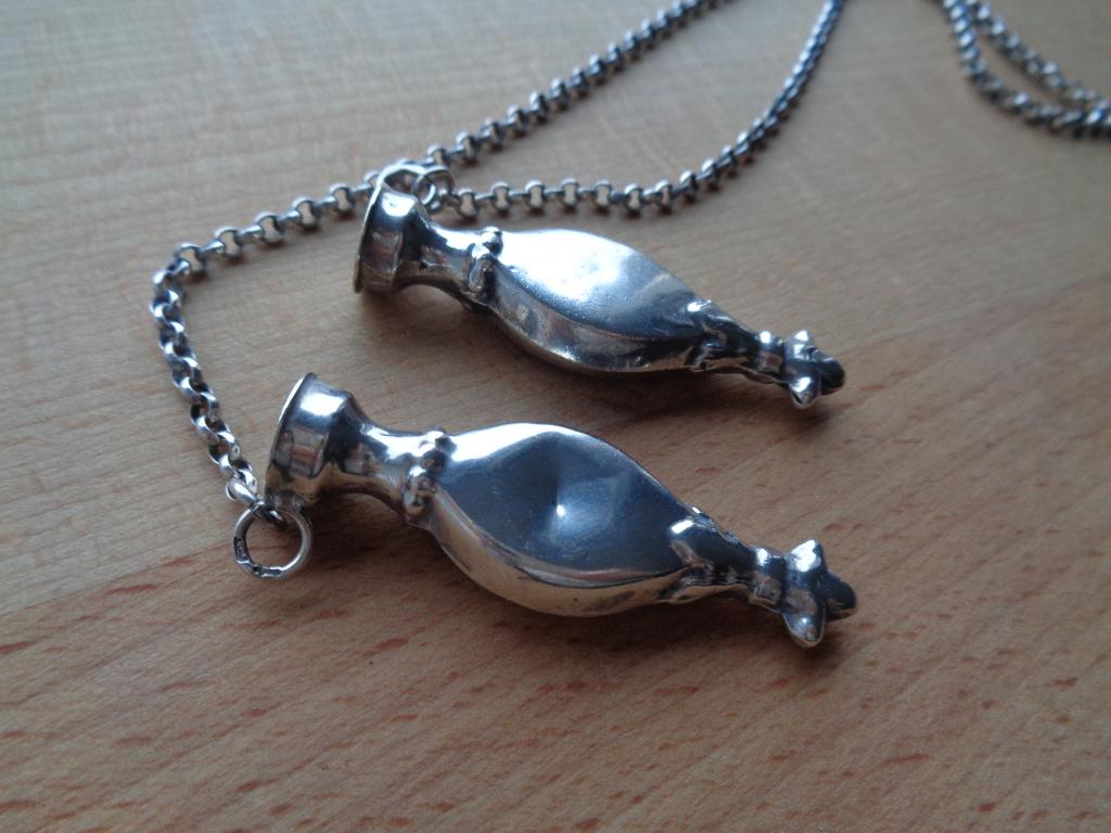 zilveren ketting met breipen doppen [602], Sieraden, Tassen en Uiterlijk, Antieke sieraden, Ophalen of Verzenden, Zilver, Ketting