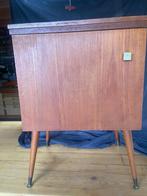 Oud naaikastje naaimachine Flecta en toebehoren, Ophalen