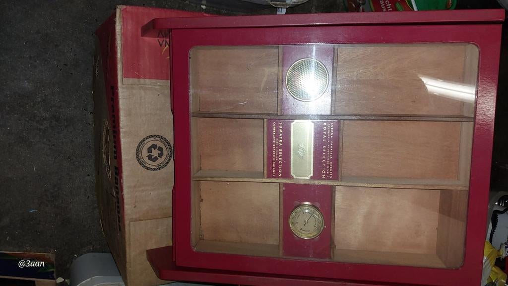 Humidor in goede staat, Ophalen of Verzenden, Zo goed als nieuw, Tabaksdoos of Verpakking