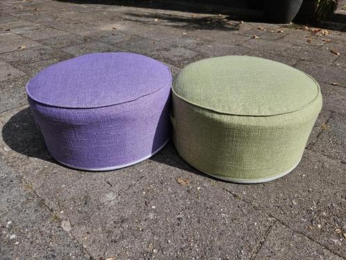 Set leuke 2 poefjes, Huis en Inrichting, Banken | Voetenbanken en Poefen, Gebruikt, Minder dan 50 cm, Minder dan 50 cm, Rond, Stof