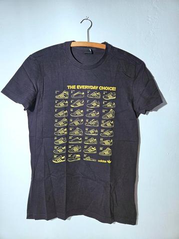 T-shirt Adidas schoenen print m zwart geel beschikbaar voor biedingen