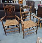 2 leuke leuningstoelen, biezen zitting, vintage stoelen, Huis en Inrichting, Stoelen, Ophalen, Riet of Rotan, Gebruikt, Twee