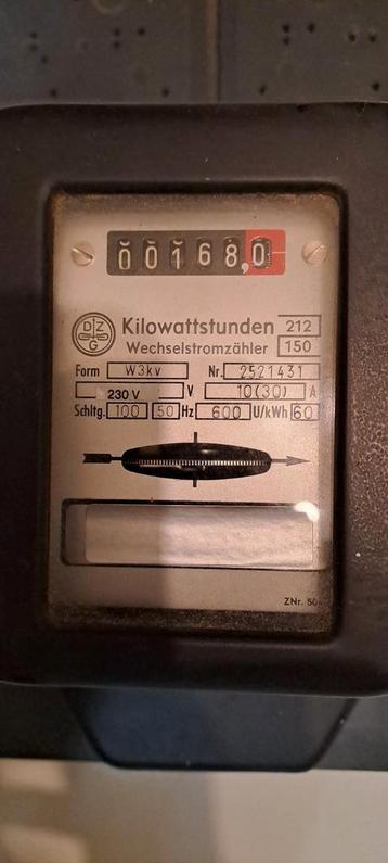 stroommeter
Mechanische 3 fase stroommeter 60 A.
KWH stroomm beschikbaar voor biedingen