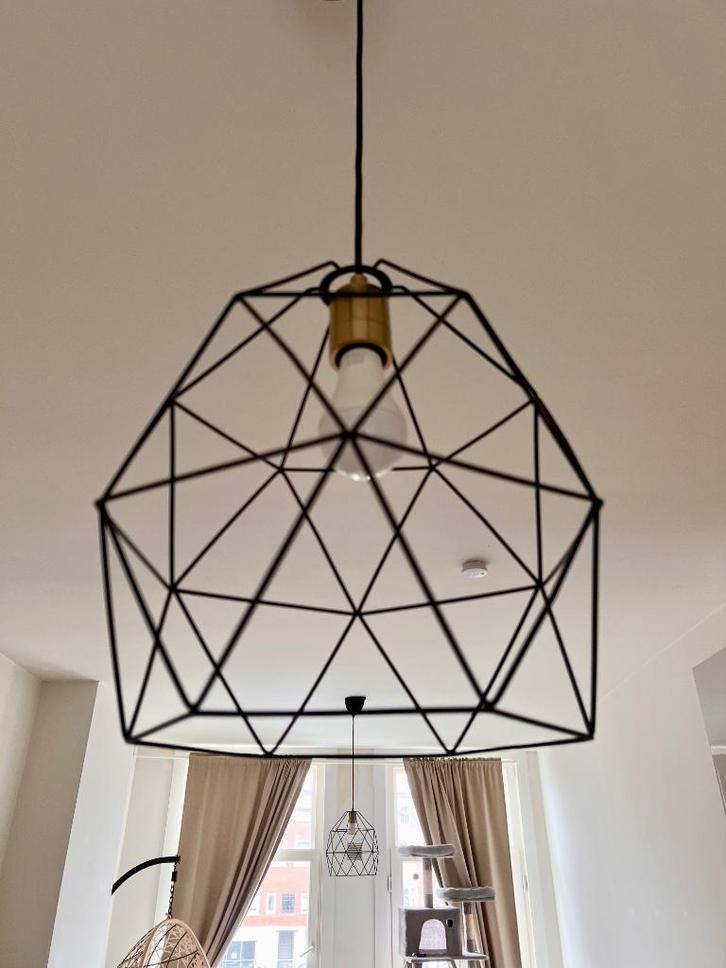 2x IKEA Pendant Lamps with Bulbs black Metal Cage Design, Huis en Inrichting, Lampen | Hanglampen, Zo goed als nieuw, Minder dan 50 cm