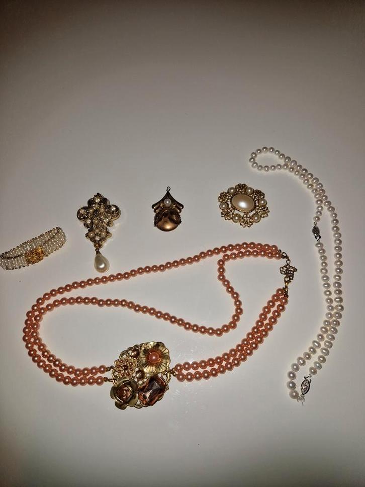 Parelketting en Broche Set, Sieraden, Tassen en Uiterlijk, Antieke sieraden, Broche, Overige materialen, Met edelsteen, Verguld