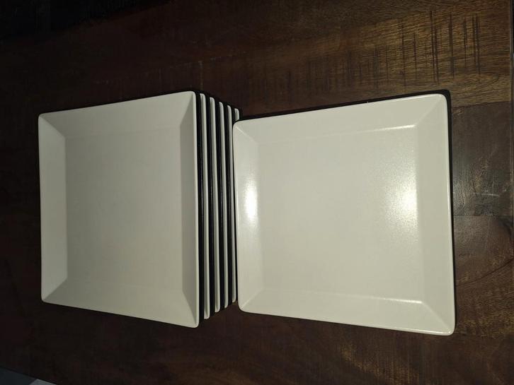 Zwarte en witte borden en ontbijt borden., Huis en Inrichting, Keuken | Servies, Nieuw, Bord(en), Effen, Ophalen