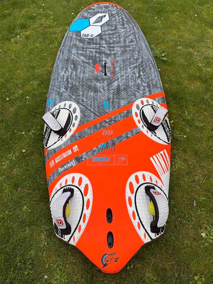 Tabou Manta 135, Watersport en Boten, Windsurfen, Zo goed als nieuw, Plank, 7 m² of meer, Ophalen