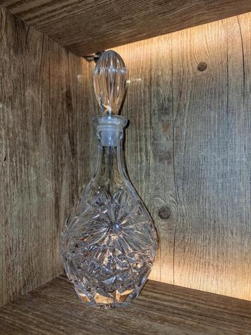 Antieke kristallen karaf puntgaaf beschikbaar voor biedingen