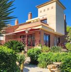 Mooi geschakelde 8 persoons hoek villa La Nucia, El Tossal, Huizen en Kamers, Buitenland, Dorp, 5 kamers, 168 m², Spanje