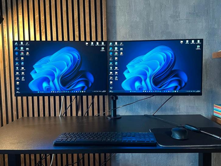 2x Samsung 24'' Full HD LED monitor + Newstar beugel, Computers en Software, Monitoren, Zo goed als nieuw, 61 t/m 100 Hz, HDMI
