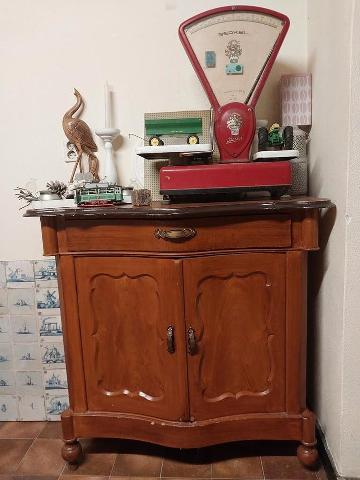 moet weg  leuke Biedermeier penant kast €85,-, Antiek en Kunst, Antiek | Meubels | Kasten, Ophalen