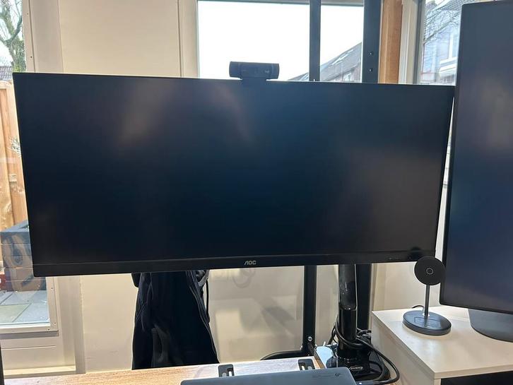 AOC 34” Ultrawide U34V5C/BK + Invision Arm | Topstaat, Computers en Software, Monitoren, Zo goed als nieuw, 101 t/m 150 Hz, USB-C