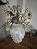 Betonnen Pot met Zijdebloemen, Huis en Inrichting, Woonaccessoires | Vazen, Ophalen, Steen, Overige kleuren, 50 tot 75 cm