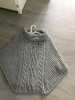 Poncho zeer mooi grijs, warm bv op de fiets, grijs als nieuw, Ophalen of Verzenden, Zo goed als nieuw, Pashmina