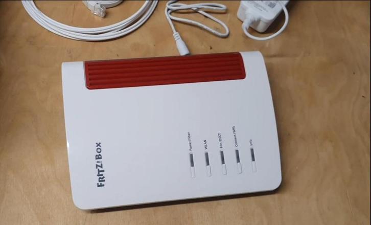 FritzBox 5530 Wifi6 Fiber router met SFP en GPON SFP, Computers en Software, Routers en Modems, Gebruikt, Router met modem, Ophalen of Verzenden