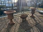 set van 3 gietijzeren tuinvaas / bloempot (klassiek model), Ophalen, Gebruikt