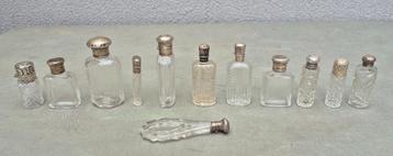 12 zilveren parfumflesje, Engeland, 1e gehalte beschikbaar voor biedingen