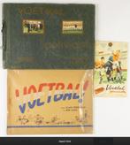 Drie complete voetbalplaatjes albums (o.a. Leo Pagano), Ophalen of Verzenden, Gelezen, Plaatjesalbum
