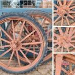 Grote oude wielen deco 115cm band 11cm  landbouwwerktuig, Ophalen