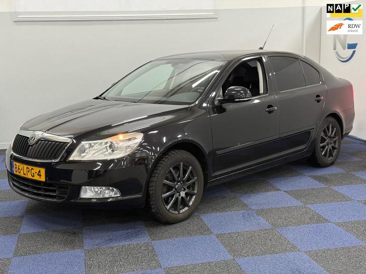 Skoda Octavia 1.2 TSI Ambition / NETTE AUTO / RIJDT SCHAKELT, Auto's, Skoda, Bedrijf, Te koop, Octavia, ABS, Airbags, Airconditioning