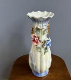 Vaas curiosa met bloemdecoratie, Ophalen of Verzenden
