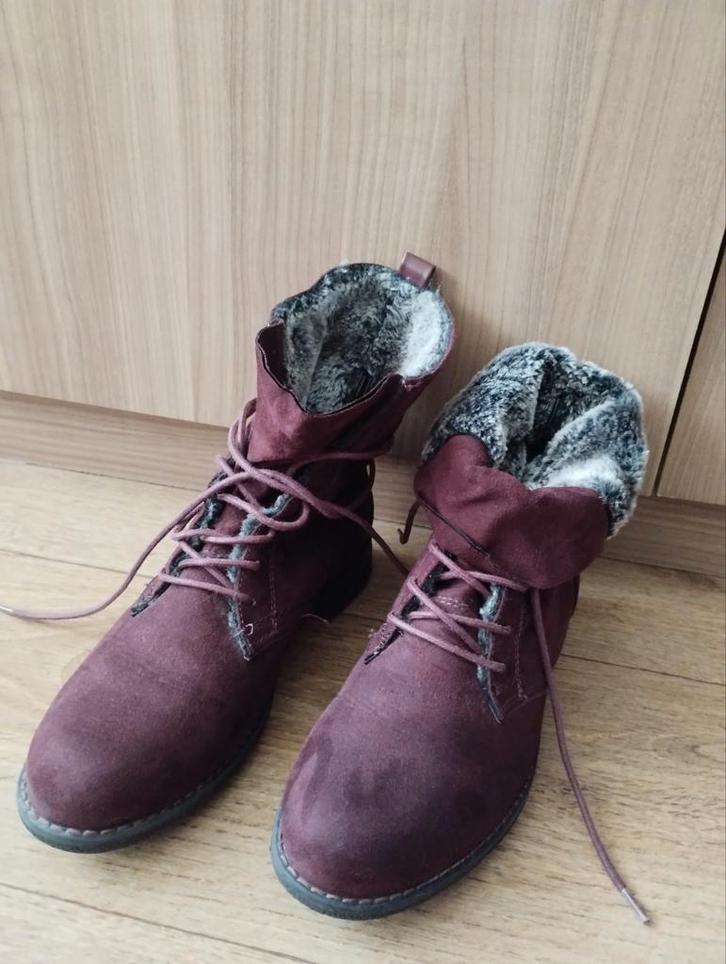Bordeaux rode gevoerde stoere laarsjes mt 38, Kleding | Dames, Schoenen, Zo goed als nieuw, Rood, Ophalen