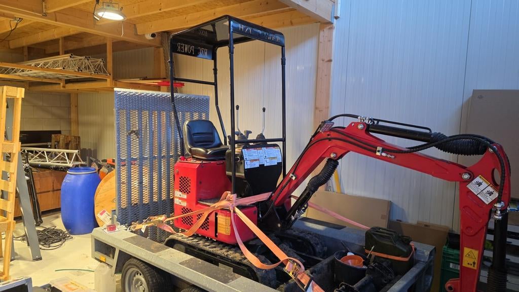 Compacte Graafmachine te Koop met aanhanger, Boeken, Wonen en Tuinieren, Zo goed als nieuw, Ophalen