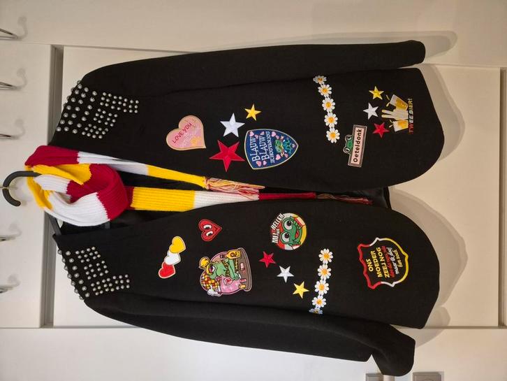 Oeteldonk jasje carnaval jas 40, Kleding | Dames, Carnavalskleding en Feestkleding, Zo goed als nieuw, Carnaval, Maat 38/40 (M)