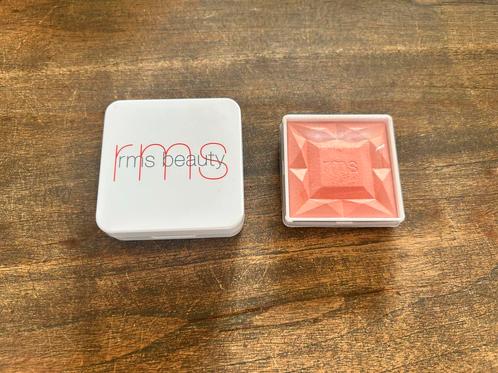 RMS blushes french rose en bohemian girl, Sieraden, Tassen en Uiterlijk, Uiterlijk | Cosmetica en Make-up, Zo goed als nieuw, Roze