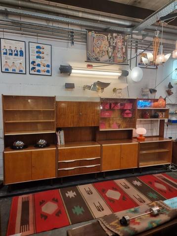 Prachtig vintage XXL wandmeubel jaren 60  beschikbaar voor biedingen