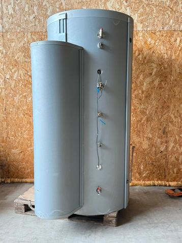 Cv Buffervat 1000 liter Tapwater Wisselaar beschikbaar voor biedingen