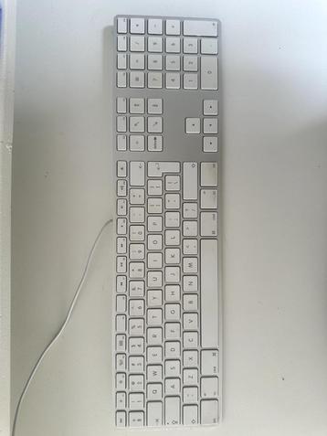 2x Apple toetsenborden - USB aansluiting beschikbaar voor biedingen