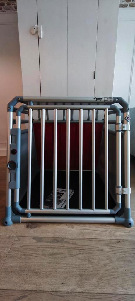 4Pets PRO 3  S - auto bench, Dieren en Toebehoren, Hondenhokken, Zo goed als nieuw, Minder dan 65 cm, 75 tot 110 cm, Ophalen