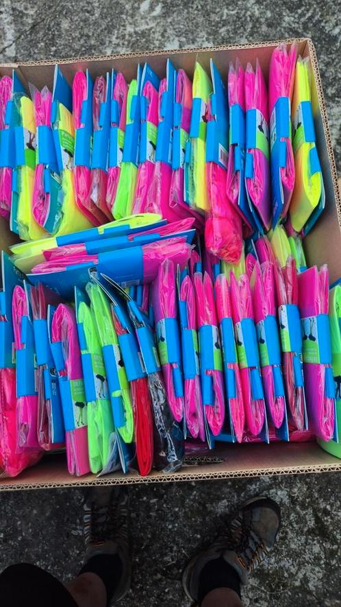 Te koop partij van mix 80 neon panty., Diversen, Rommelmarktspullen, Nieuw, Ophalen