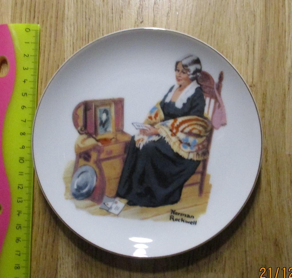 sierbordje bordje Memories by Norman Rockwell 1984 gaaf, Antiek en Kunst, Antiek | Wandborden en Tegels, Ophalen of Verzenden