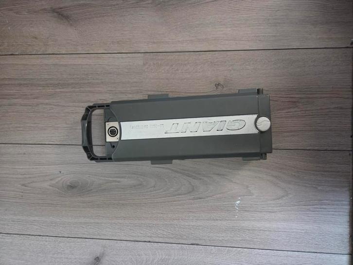 Giant Twist 26V gereviseerd met garantie, Fietsen en Brommers, Fietsaccessoires | Fietsaccu's, Zo goed als nieuw, Ophalen of Verzenden