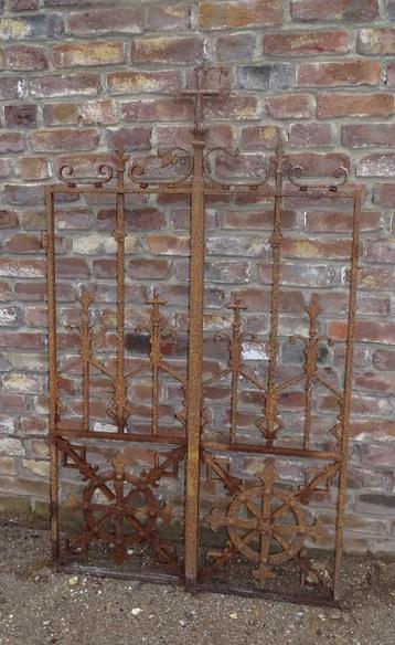dubbele smeedijzeren looppoort poort uit franse kapel kerk beschikbaar voor biedingen