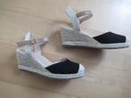 Pump Sleehak maat 38, Kleding | Dames, Beige, Ophalen of Verzenden, Zo goed als nieuw, Graceland