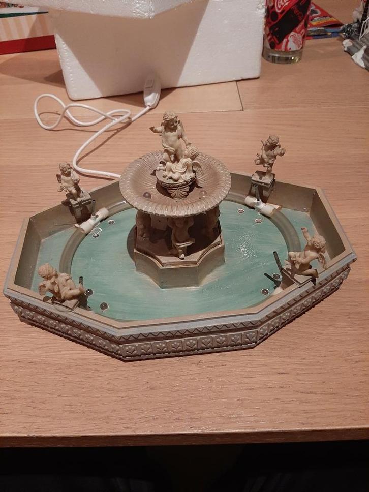 Lemax fontein kerstdorp miniatuur, Diversen, Kerst, Zo goed als nieuw, Ophalen of Verzenden