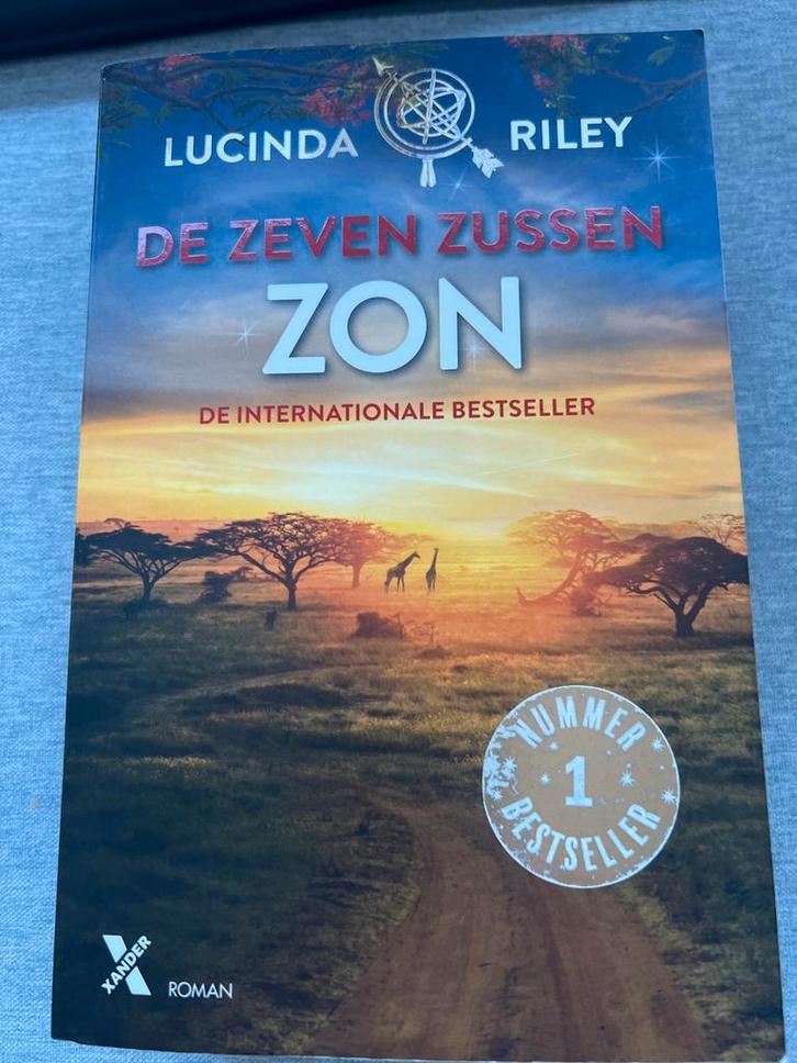 De Zeven Zussen - Zon, Lucinda Riley, Boeken, Literatuur, Zo goed als nieuw, Nederland, Ophalen of Verzenden