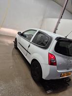 Nette Renault Twingo 1.2 16V 2011 Wit Airco/ APK/ trekhaak, 839 kg, Twingo, 74 pk, 4 cilinders