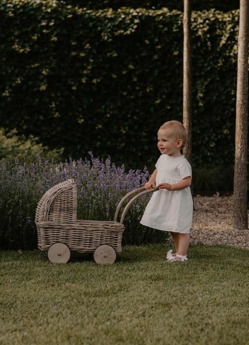Nieuw rotan poppenwagentje, Kinderen en Baby's, Speelgoed | Poppen, Nieuw, Babypop, Ophalen of Verzenden