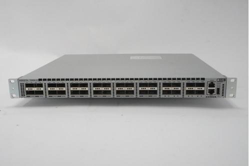 DCS-7050QX-32 Arista DCS-7050QX-32 32x 40GbE QSFP+ (100x 10G, Computers en Software, Netwerk switches, Gebruikt, Verzenden