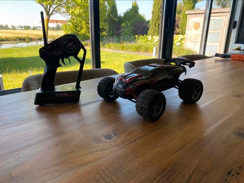 Traxxas e revo 1/16, Hobby en Vrije tijd, Modelbouw | Radiografisch | Auto's, Ophalen of Verzenden