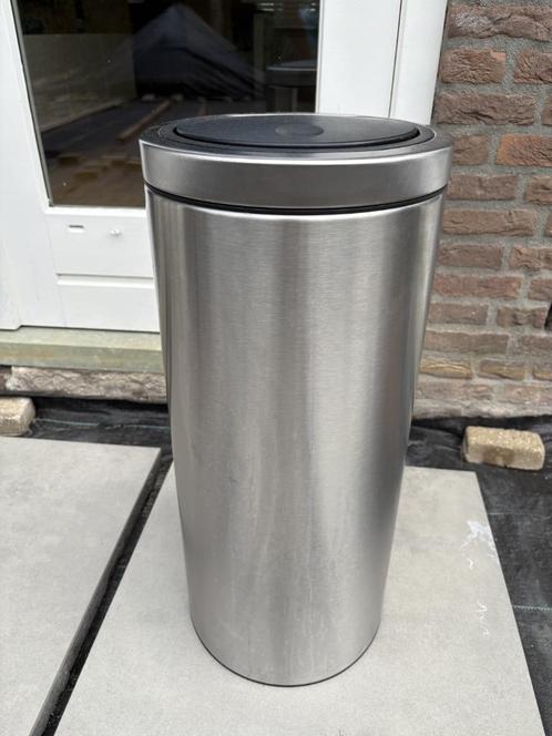 Brabantia prullenbak 30 liter RVS soft touch deksel, Huis en Inrichting, Woonaccessoires | Prullenbakken, Gebruikt, Ophalen of Verzenden