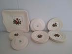 Wedgwood Moss rose gebakschoteltjes en serveerschaal, Ophalen, Gebruikt, Schaal of Schalen, Wedgwood