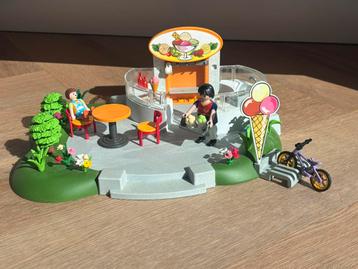 Playmobil ijssalon  beschikbaar voor biedingen